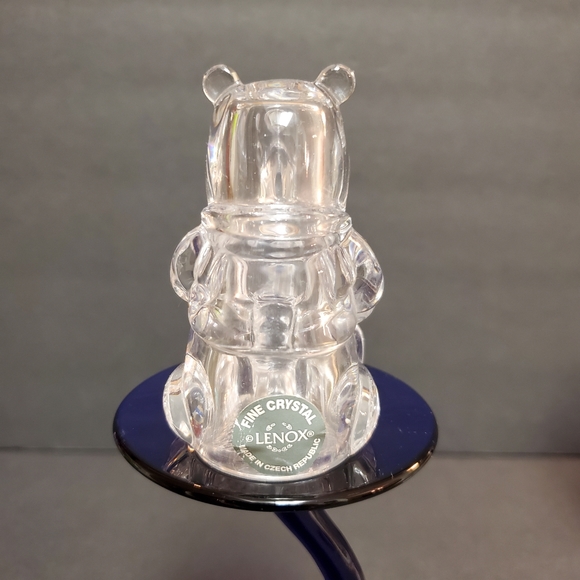 Lenox Disney Pooh Salt and Pepper Shaker - Picture 4 of 11